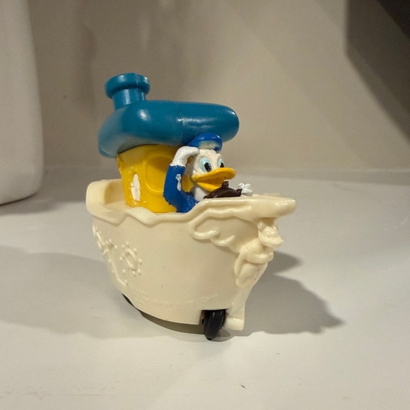Warner Bros. Other - Vintage 1993 Disney Toontown Burger King Happy Meal Toy Donald Duck Wind-up Boat